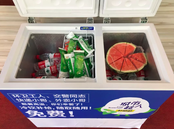 为户外工作者提供免费降温物资 菜鸟爱心冰柜引发全国响应